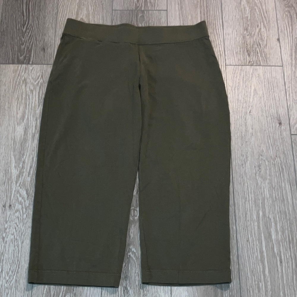 Olive Green Cropped Pants